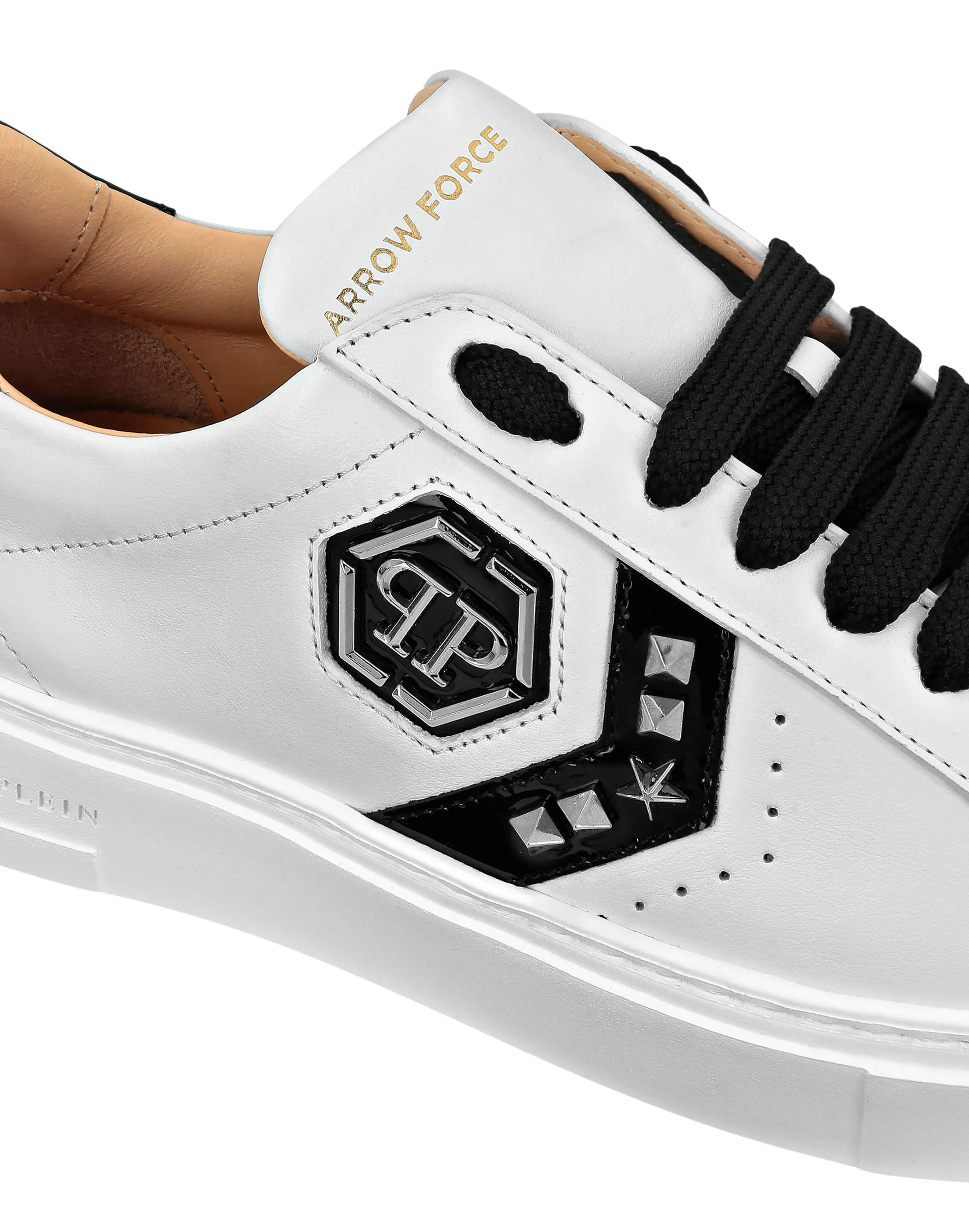 Lo-Top Leather Arrow Force Studs Sneakers