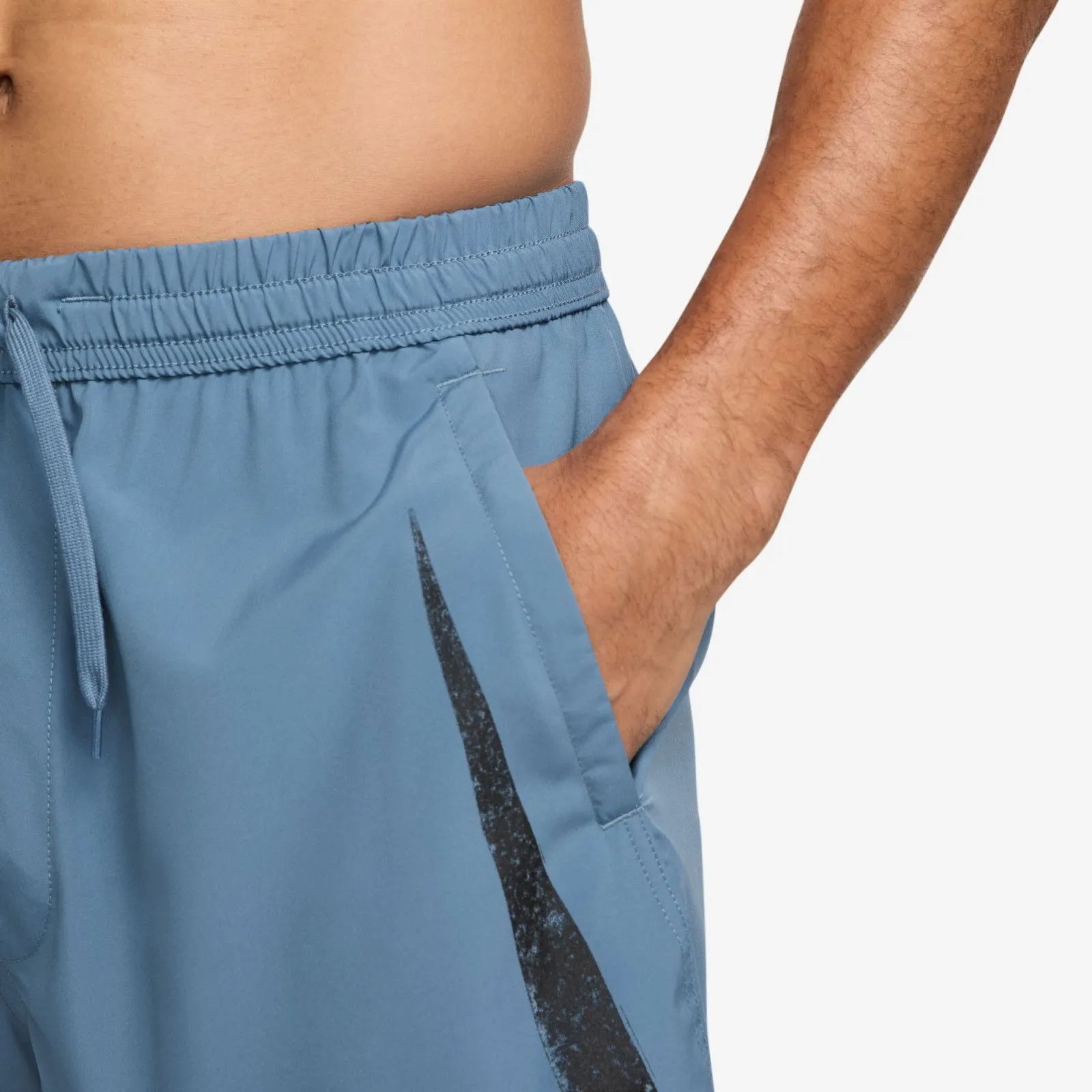 Nike Swoosh Dri-FIT Unlined Versatile Shorts