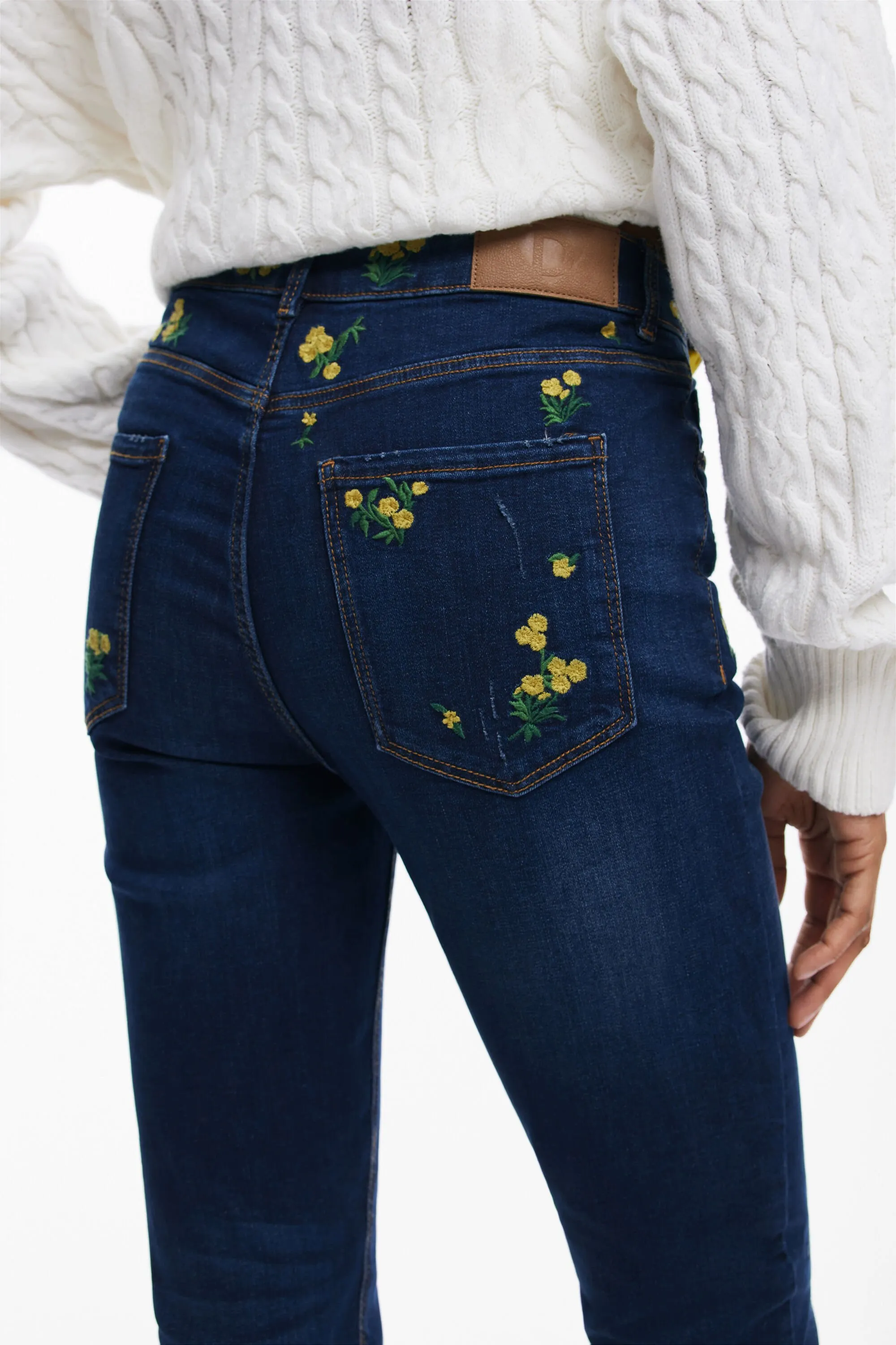 Pantalon denim flores