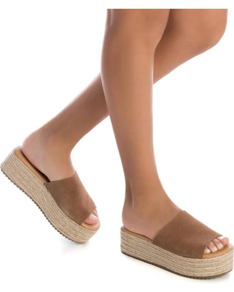 Sandalias de Mujer XTI 042815 CAMEL