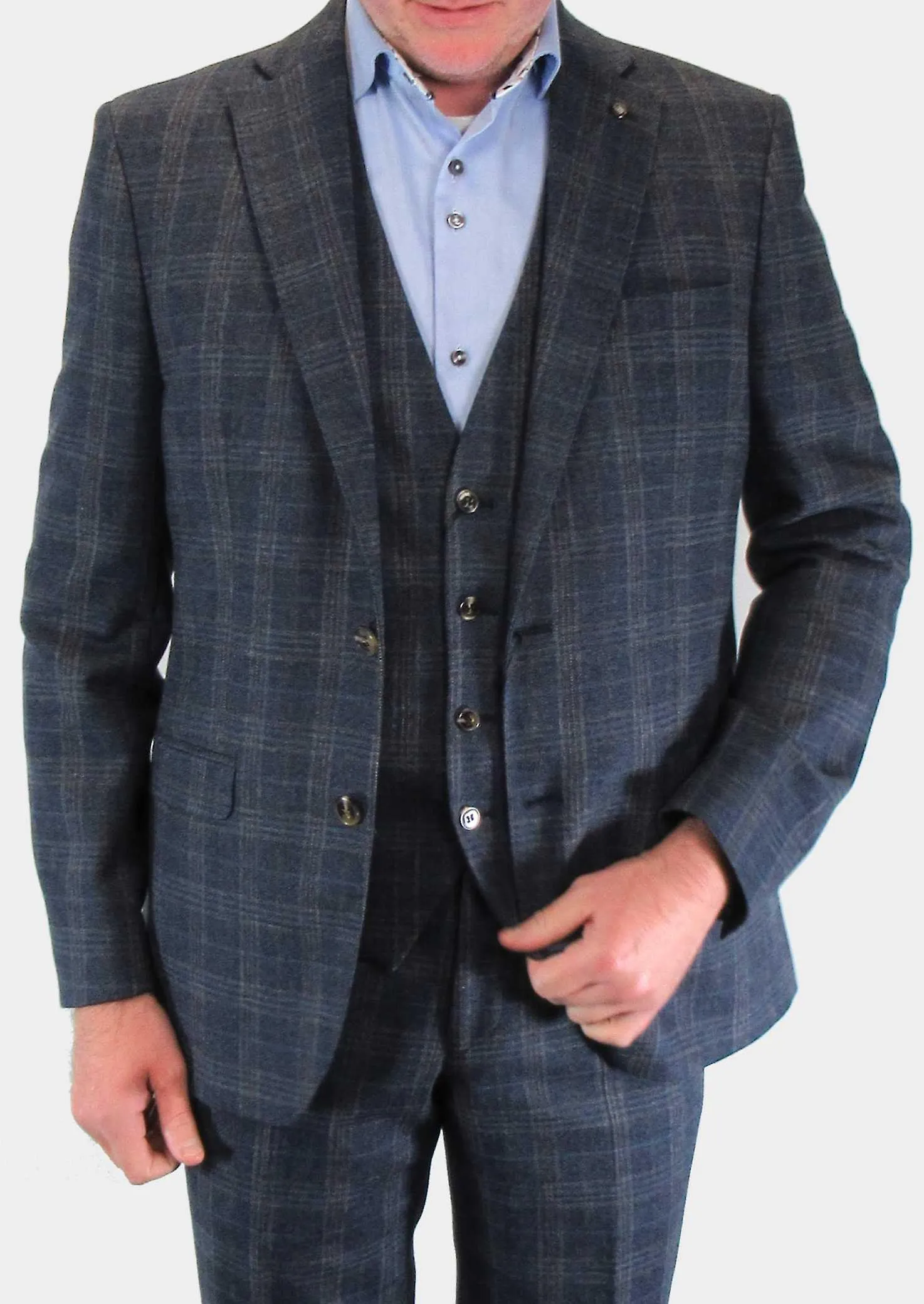  With  prince of wales check tweed suit waistcoat